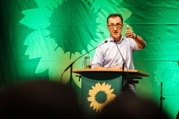 Cem Özdemir im Truderinger Festzelt